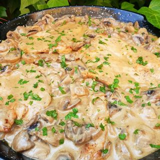 ПИЛЕ С ЧЕТИРИ СИРЕНА