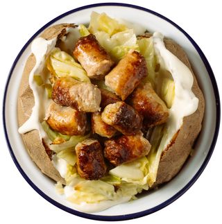 Fonduta di toma, cavolo verza e salsiccia