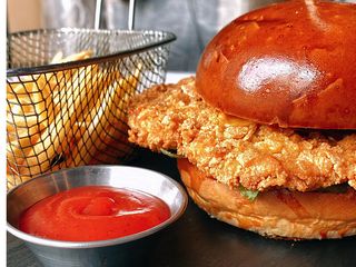 Crispy chicken бургер (340\80\50g)