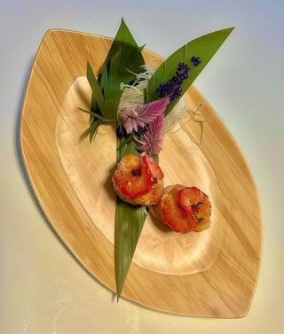 Gunkan Salmão Braseado (2 UN)