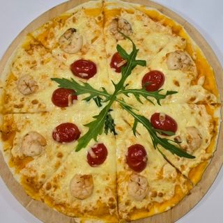 Пицца с креветками