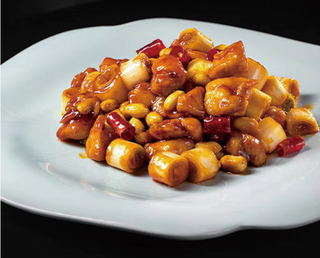 V10 - ქათმის კუნგ პაო / 宫保鸡丁