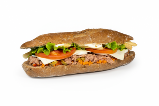 Bocadillo Vegetal Mixto Con Bonito