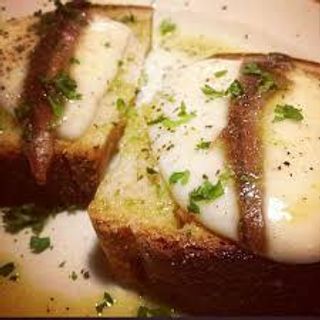 2 Mozzarella e alici