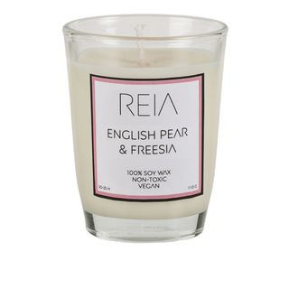 Lumanare Parfumata English Pear & Freesia – 110g