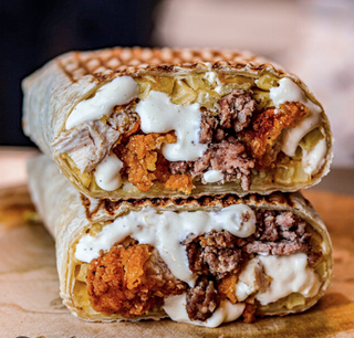 Taco De Salchicha (XL) Con Patatas Y Bebida