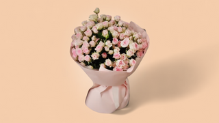 ვარდისფერი სპრეი ვარდები