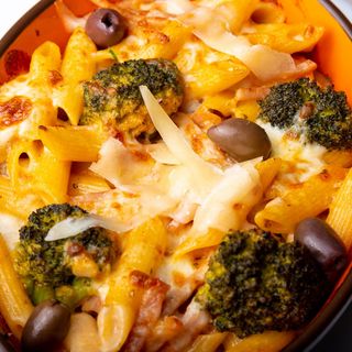 Penne cu jambon si broccoli