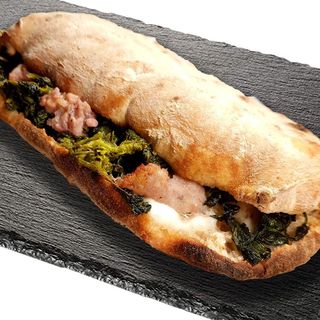 Panuozzo Salsiccia e friarielli