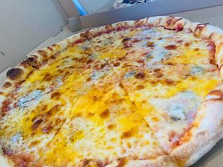 Pizza Quattro Formaggi