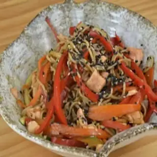 Noodles con Salteado de Verduras
