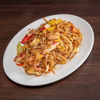 P15 Pad Thai con frutti di mare