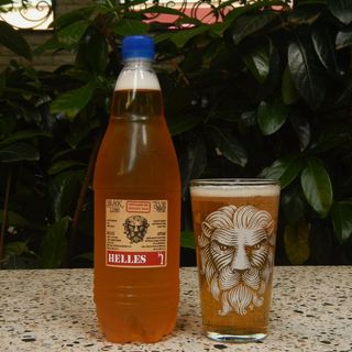 ჩამოსასხმელი ლუდი გაფილტრული "შავი ლომი Helles " 0.5ლ-NEW