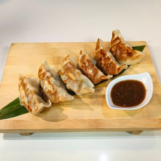 B3. Gyozas (6 Uds.)
