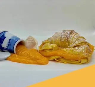 Croissant de Brioche com Ovos Moles