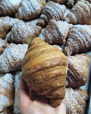 Croissant vuoti