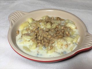 Gnocchi di gorgonzola y nueces