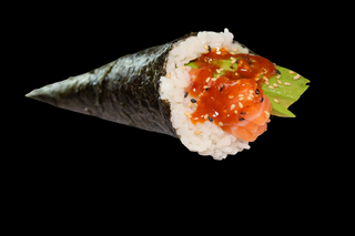 Temaki De Salmón Picante (1 Pza.)