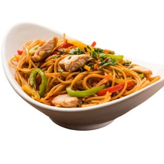 Tallarines Fritos con Pollo