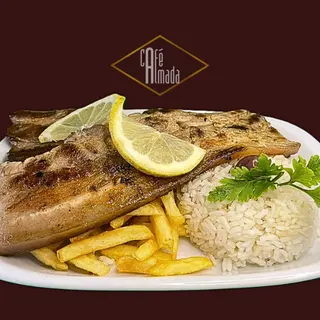 Entrecosto grelhado com arroz e batata