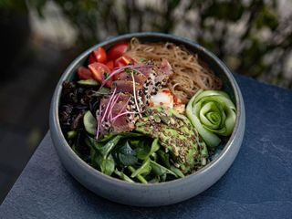 Боул з тунцем (490g)