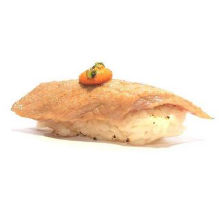 NIGIRI CHUTORO AL MOJO ROJO