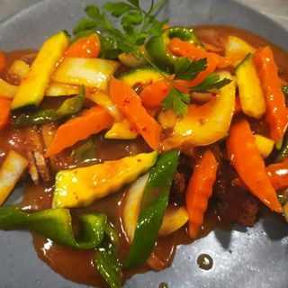 Pato Asado Con Salsa Picante