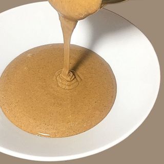 芝麻花生酱Salsa de cacahuete y sésamo