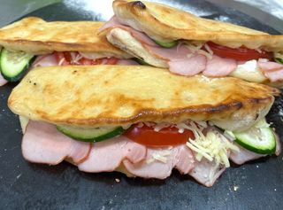 Sendvic sa pecenicom