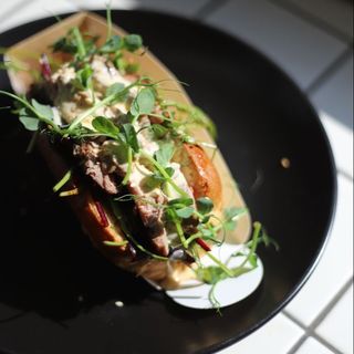 Хот дог з Телятиною