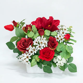 Arreglo floral tamaño M en base de cerámica.