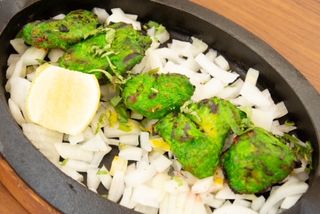 10 Pollo al Horno en Salsa de Ajo/Chicken Garlic Tikka