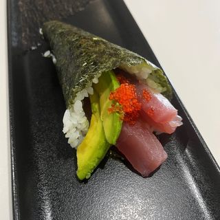 47. Temaki De Atún