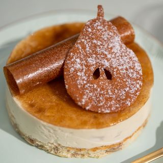 მსხალი და ლურჯი ყველის დესერტი