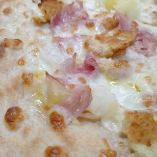 Pizze al pezzo bianche - crocchette e prosciutto cotto