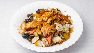 30. Listići svinjetine sa povrćem i soja sosom