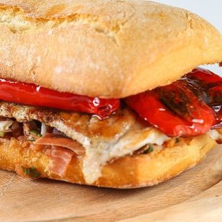 Bocadillo Serranito