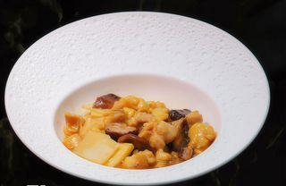 Pollo Con Bambú Y Setas