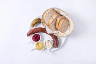 Kiełbasa gotowana z dziczyzny
