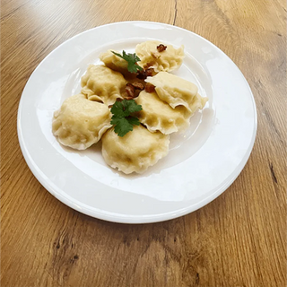 Pierogi ruskie z podsmażoną cebulką
