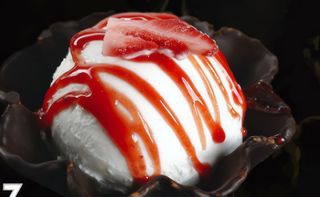 Flor Bola Queso Philadelphia Rellena De Fresa (Ud)