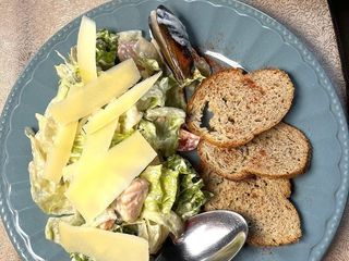 Цезар з лососем (220g)