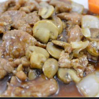 Ternera Con Champiñones
