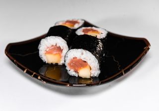 Losos mango maki 