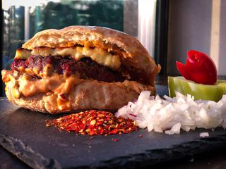 Šefova pljeskavica 220g