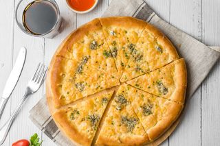 Pizza Quattro Formaggi