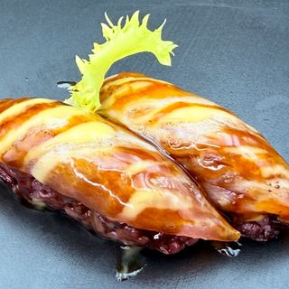 147. Nigiri atún flameado (2u)