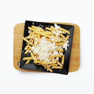 Cartofi prăjiți cu brânză feta