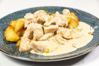 Pui cu smântână și blue cheese