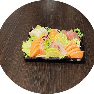 UT24. Sashimi Misto 24 unidades